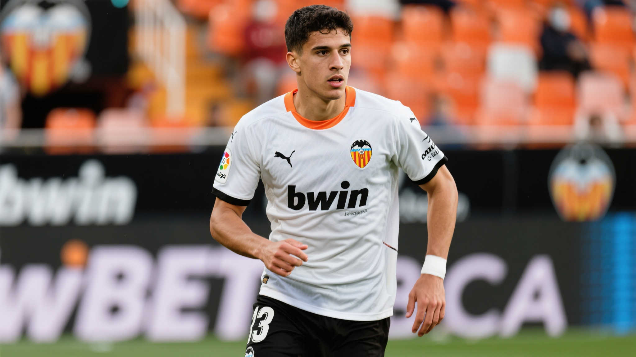 更高舞台的 更高舞台的